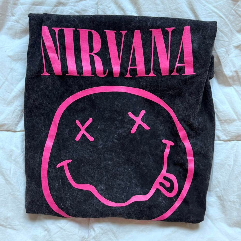 Nirvana smiley graphic band tee S cotton casual emo gunge skater black pink